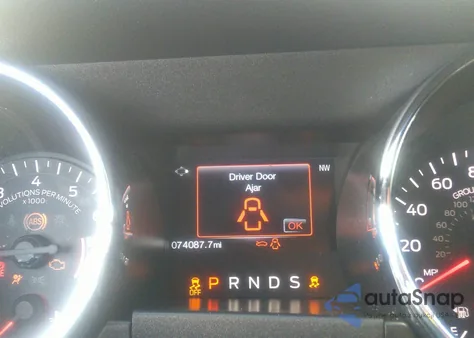 2015 Ford Mustang V6 из США, поврежденный, VIN 1FA6P8AM6F5383319